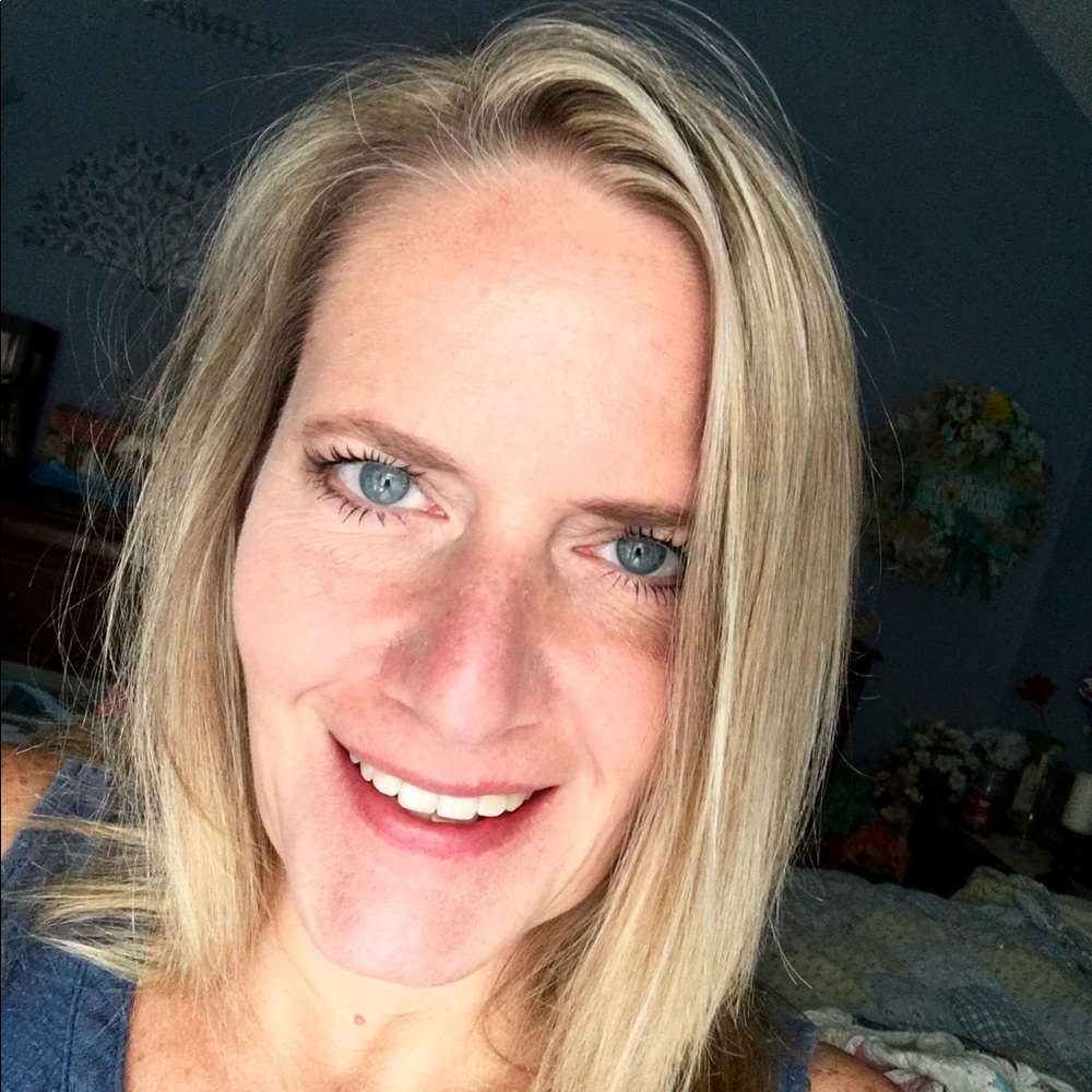 Meet your Posher, Lisa